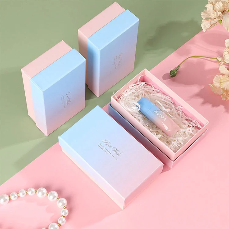 Pudełko do pakowania prezentów z pamiątkami